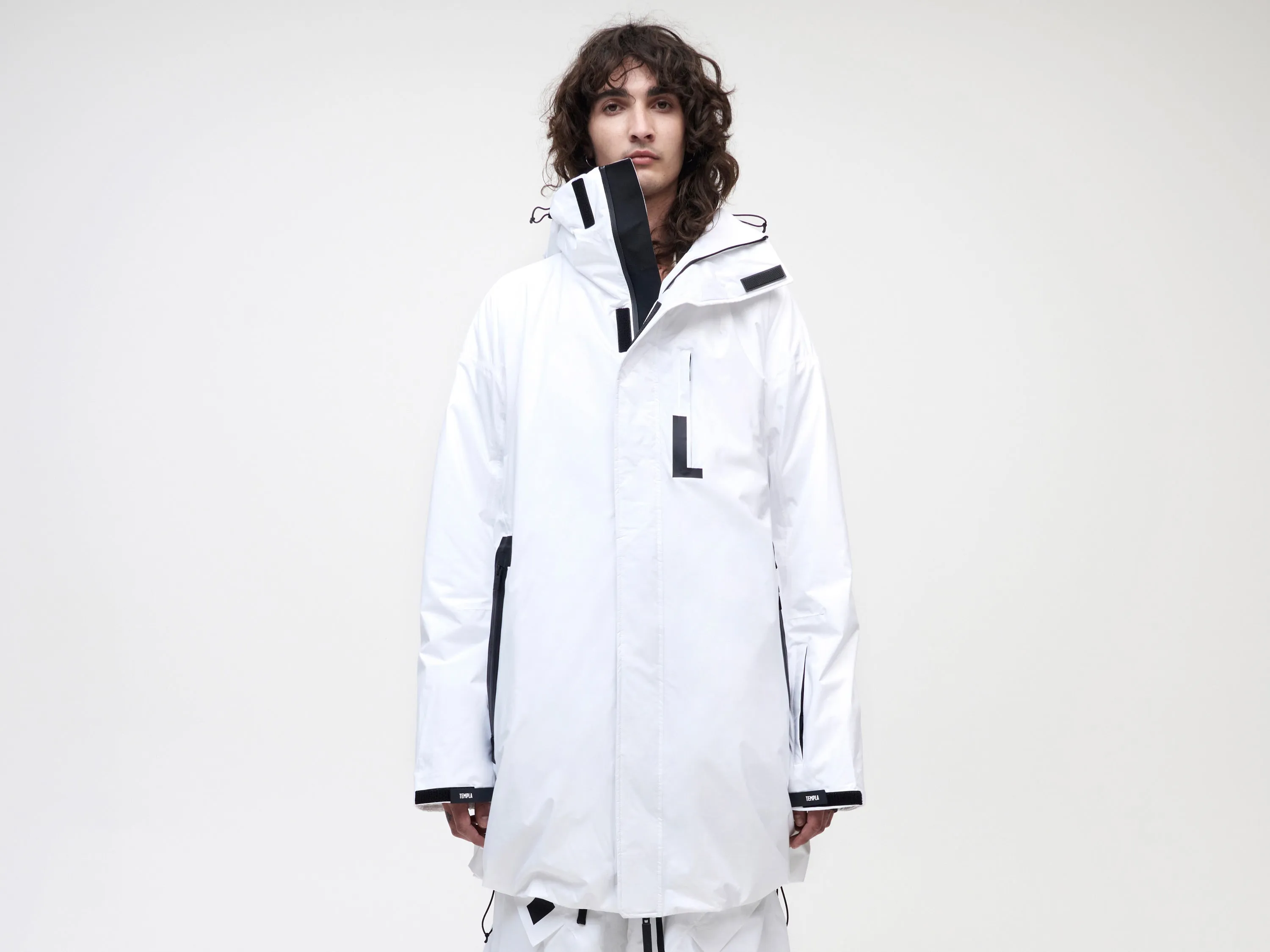 Banff O.S Jacket - White