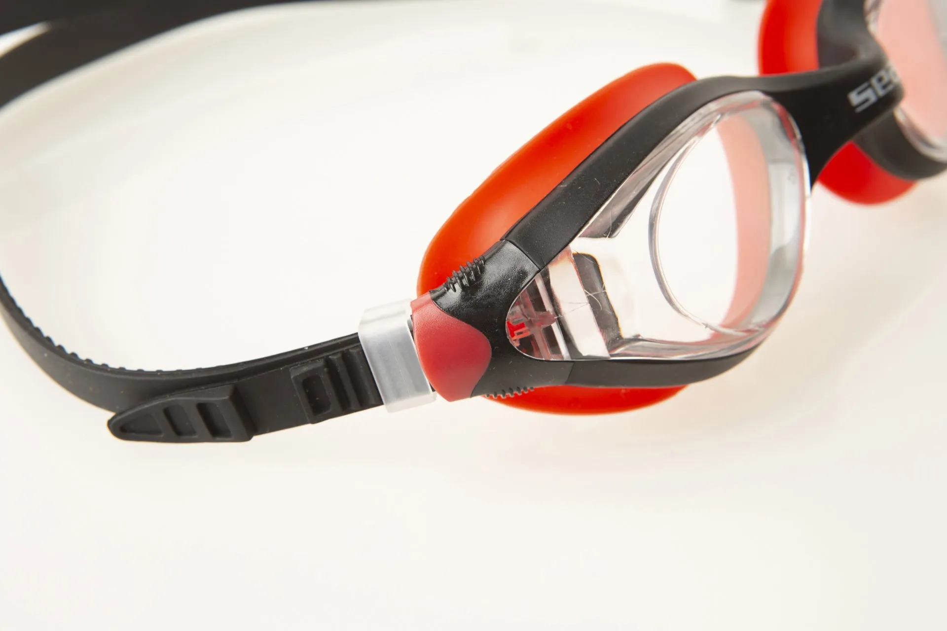 SEAC Ritmo Swimming Goggles for Men and Women for use in the pool and open water